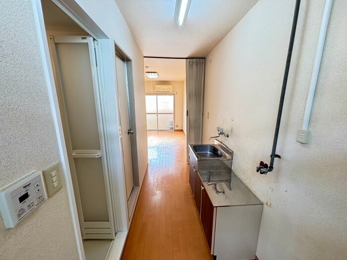 物件内観写真18　(廊下)