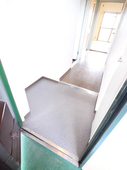 物件内観写真10　(玄関)