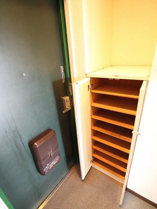 物件内観写真11　(靴箱)