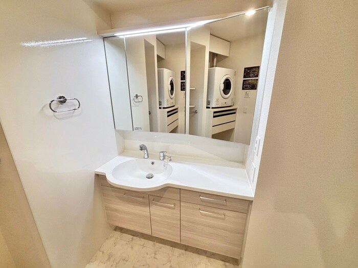 物件内観写真11　(洗面)