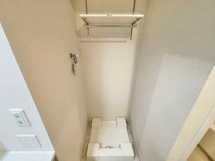 物件内観写真13　(洗濯機置場)