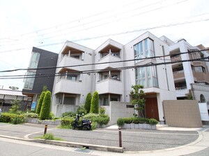 クリスタルリーフ千里中央外観写真