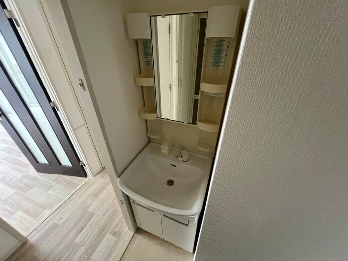 物件内観写真9　(洗面)