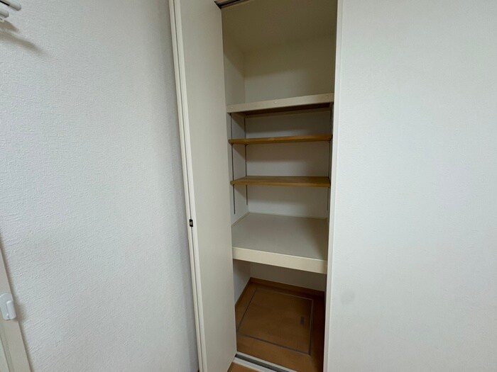 物件内観写真17　(収納)