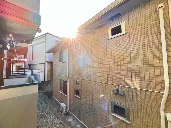 物件内観写真22　(室内からの展望)