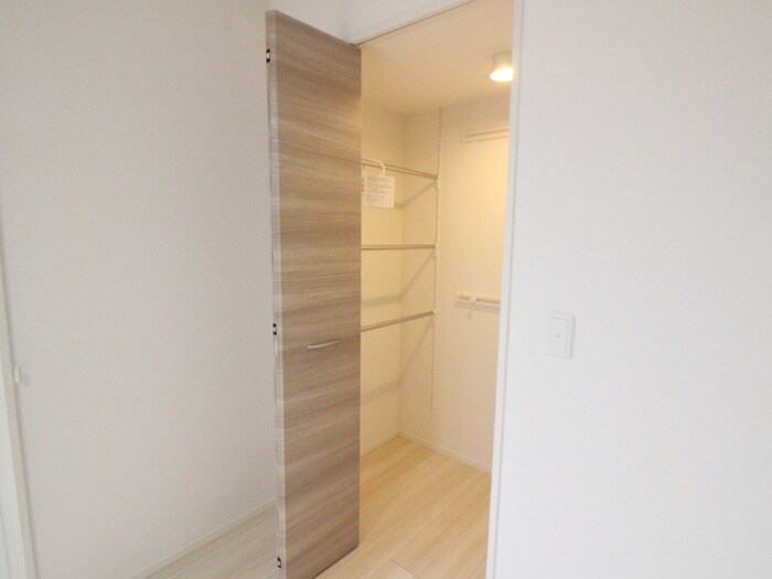 物件内観写真15　(収納)