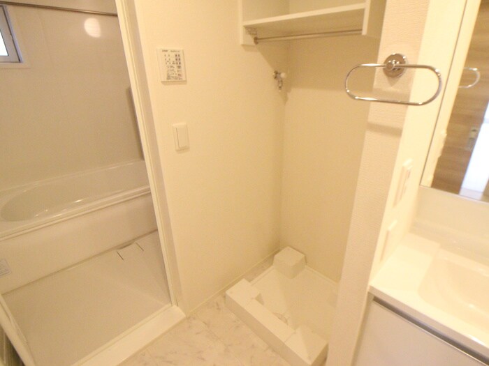 物件内観写真19　(洗濯機置場)