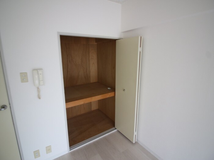 物件内観写真8　(収納)