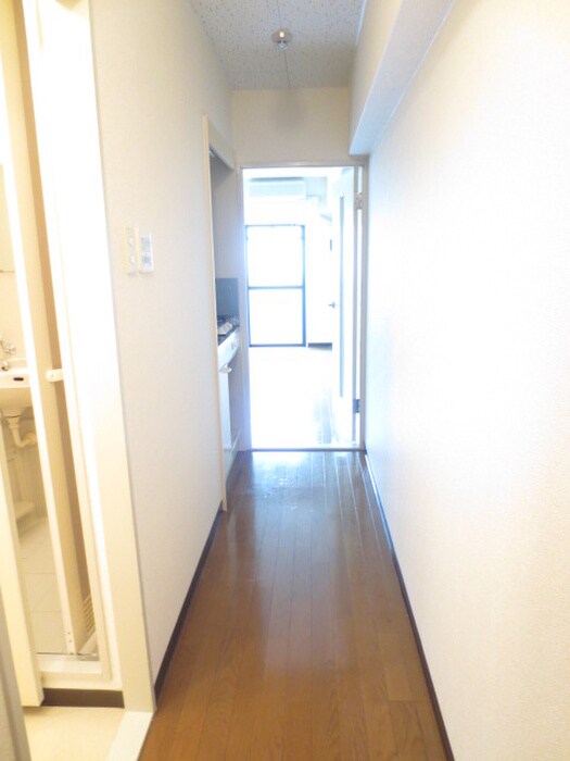 物件内観写真9　(室内からの展望)