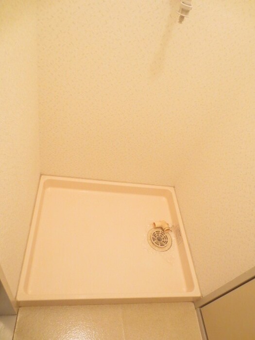 物件内観写真13　(洗濯機置場)