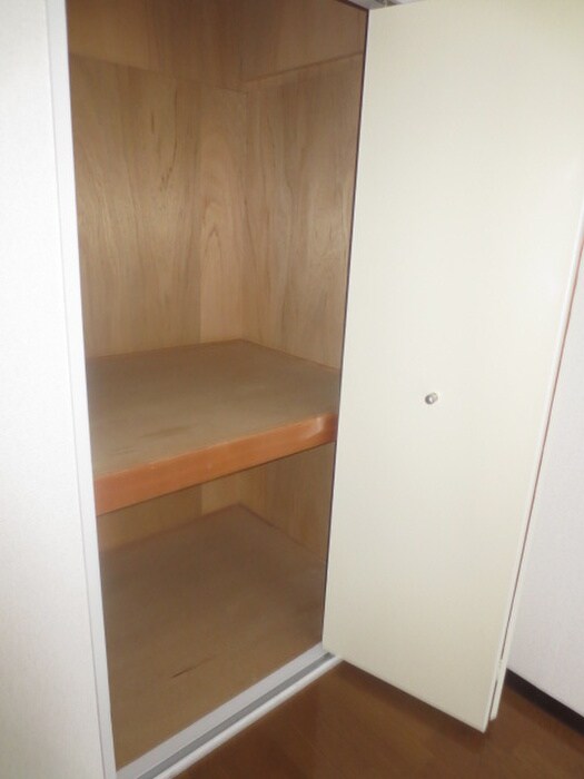 物件内観写真15　(収納)