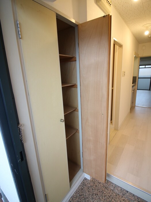 物件内観写真19　(靴箱)