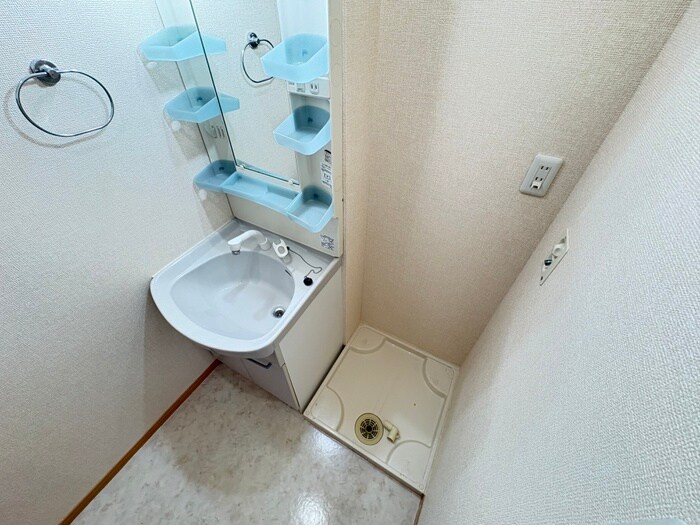 物件内観写真13　(洗濯機置場)