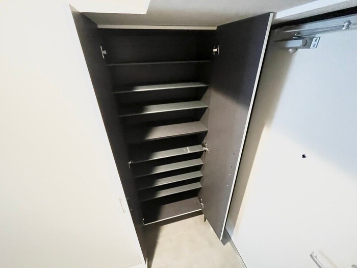 物件内観写真16　(靴箱)