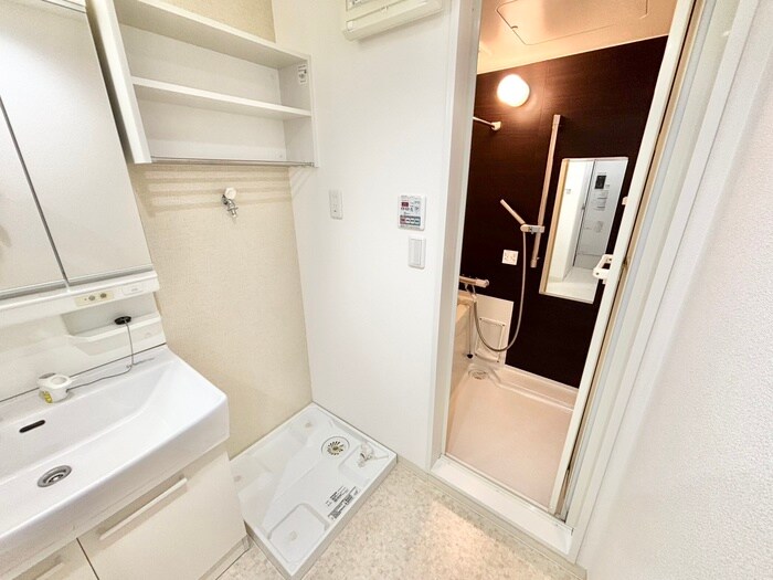 物件内観写真18　(洗濯機置場)