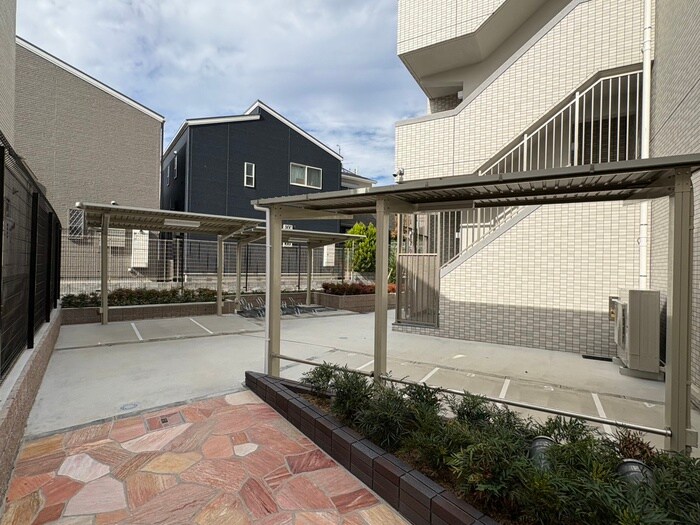 物件外観写真6　(駐輪場)
