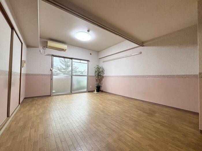 物件内観写真11　(居室)