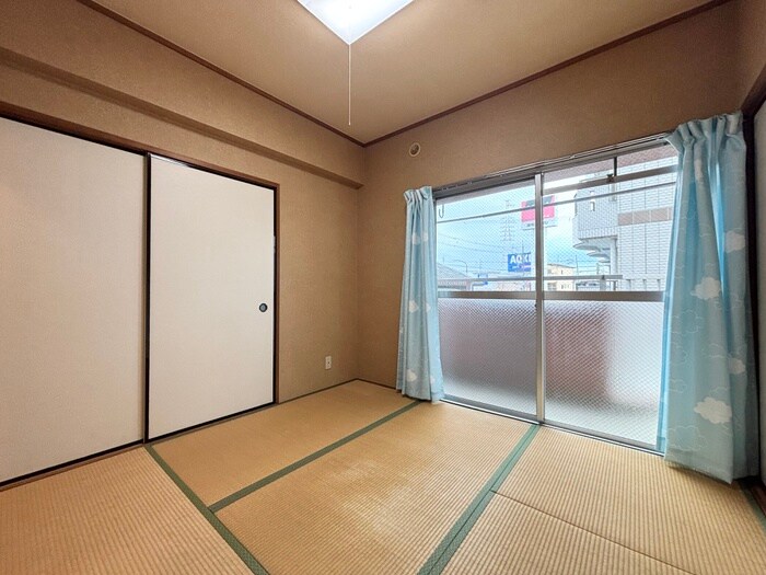 物件内観写真11　(居室)