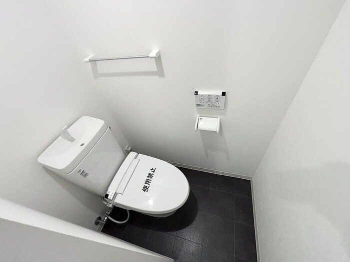 物件内観写真15　(トイレ)