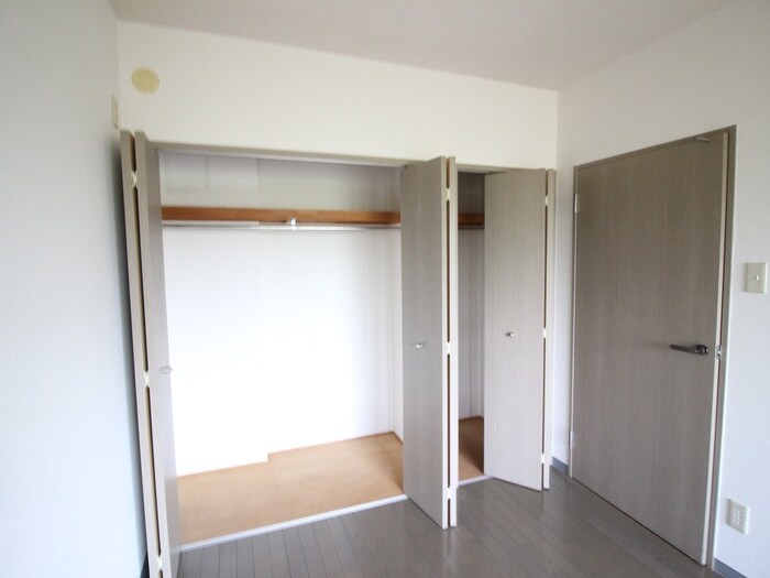 物件内観写真11　(収納)