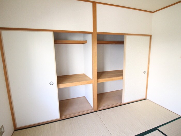 物件内観写真12　(収納)