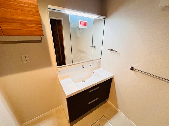 物件内観写真12　(洗面)