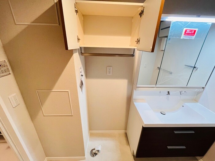 物件内観写真17　(洗濯機置場)