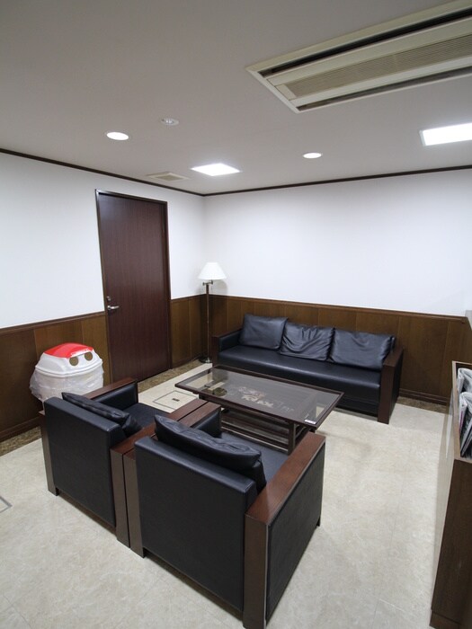 物件外観写真5　(エントランス部分)