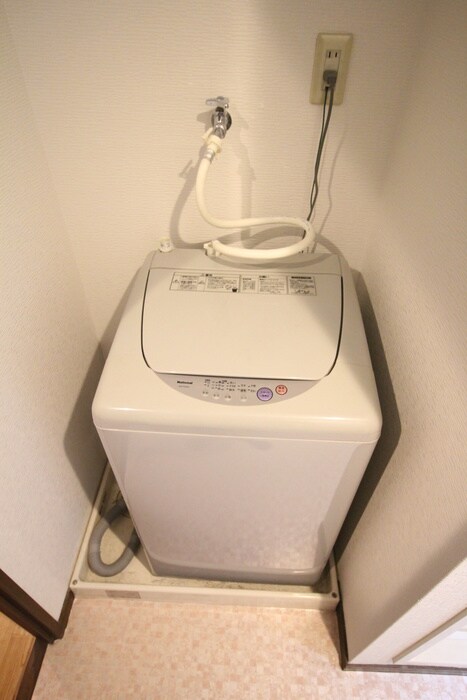 物件内観写真11　(洗濯機置場)