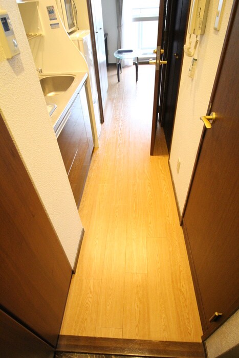 物件内観写真21　(廊下)