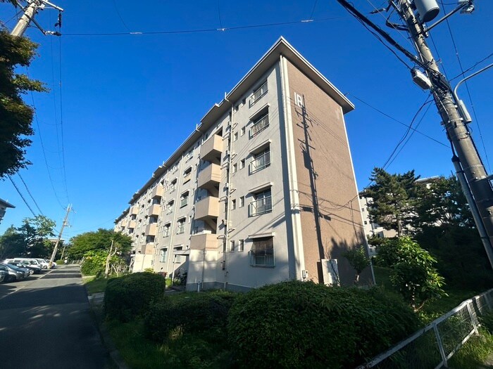 箕面粟生第２住宅18棟(503)の物件外観写真