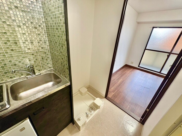 物件内観写真14　(洗濯機置場)