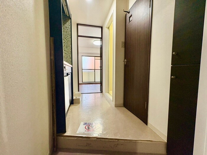 物件内観写真21　(玄関)