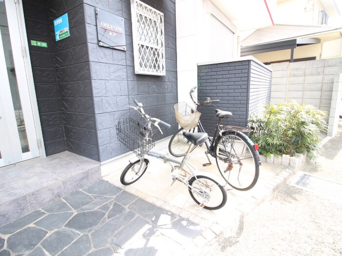 物件外観写真6　(駐輪場)