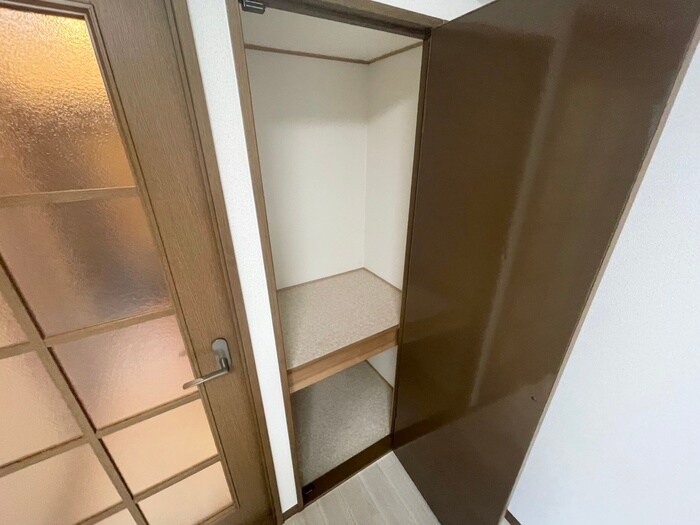 物件内観写真15　(収納)