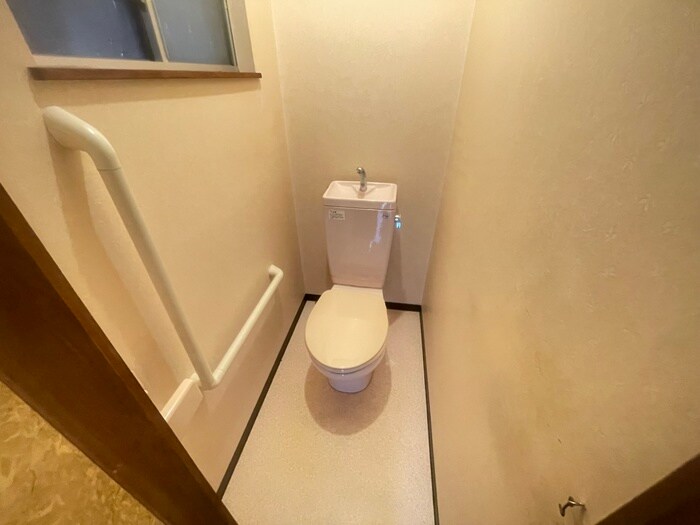 物件内観写真10　(トイレ)