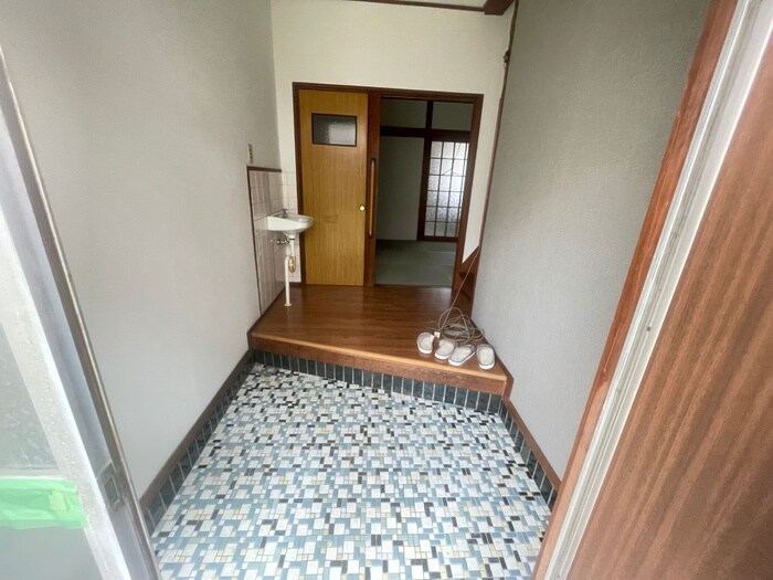 物件内観写真15　(玄関)