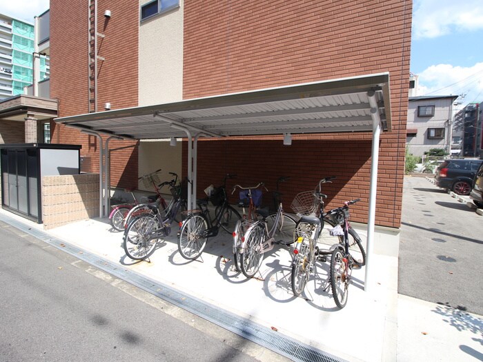 物件外観写真5　(駐輪場)