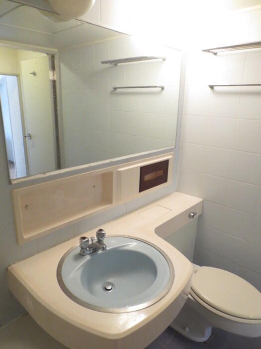 物件内観写真8　(洗面)