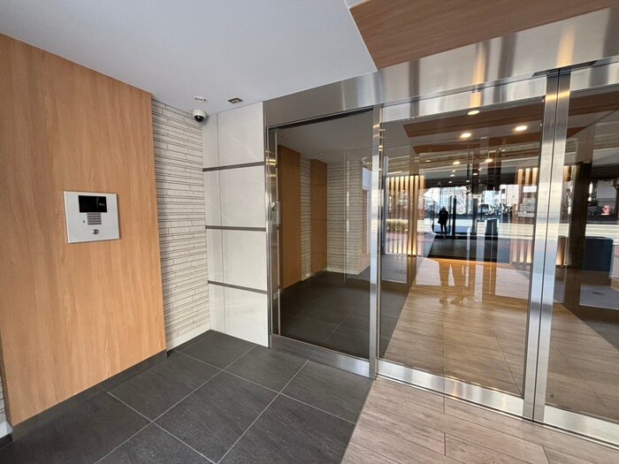 物件外観写真3　(エントランス部分)