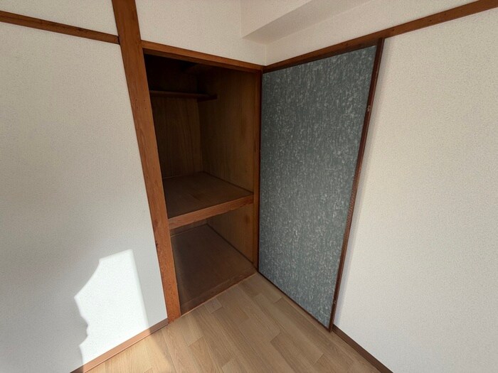 物件内観写真11　(収納)