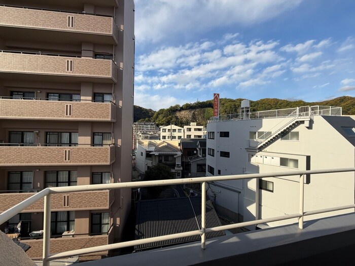 物件内観写真13　(室内からの展望)