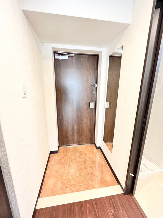 物件内観写真7　(玄関)