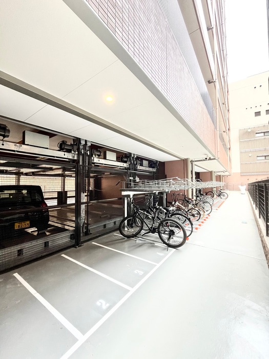物件外観写真3　(駐輪場)