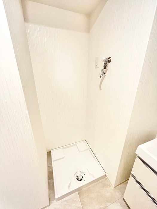 物件内観写真14　(洗濯機置場)