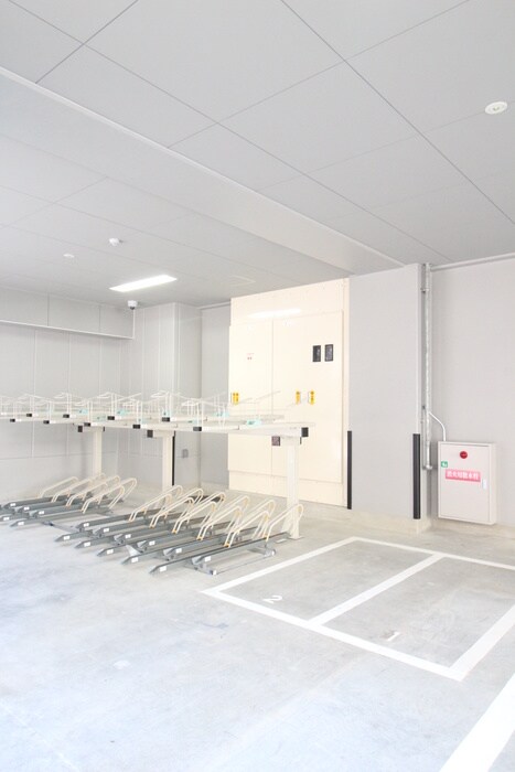 物件外観写真5　(駐輪場)