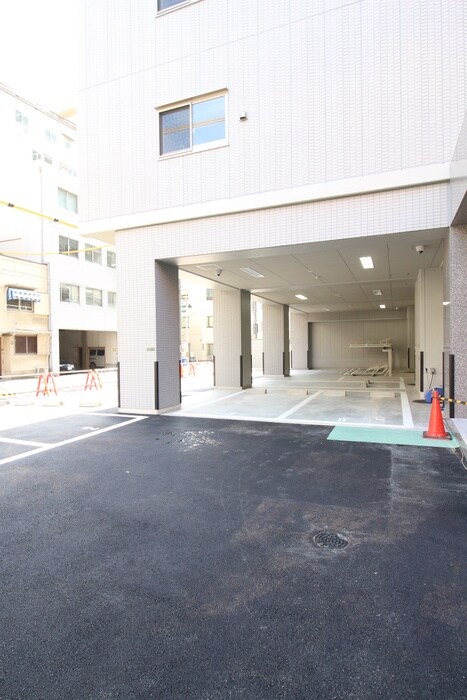 物件外観写真6　(駐車場)