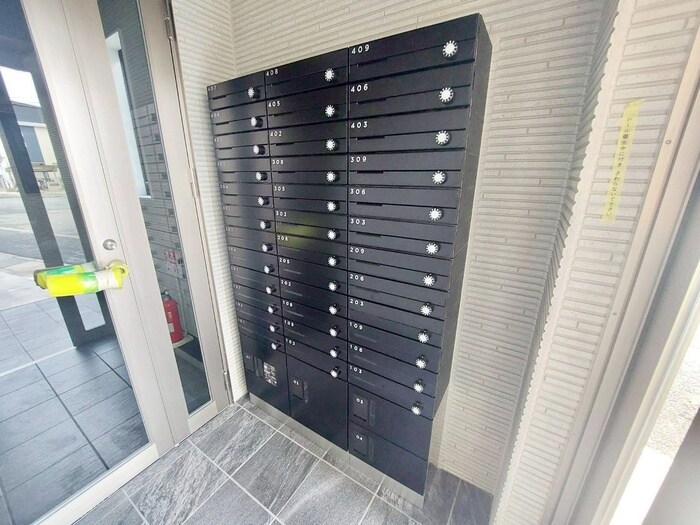 物件外観写真6　(建物設備)