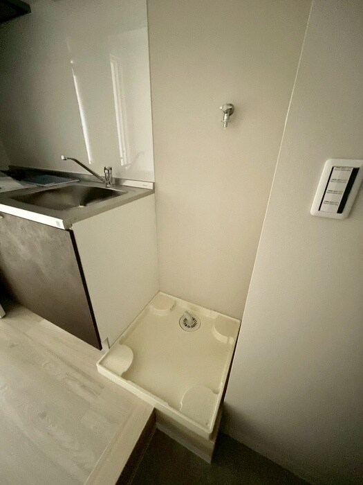 物件内観写真13　(洗濯機置場)