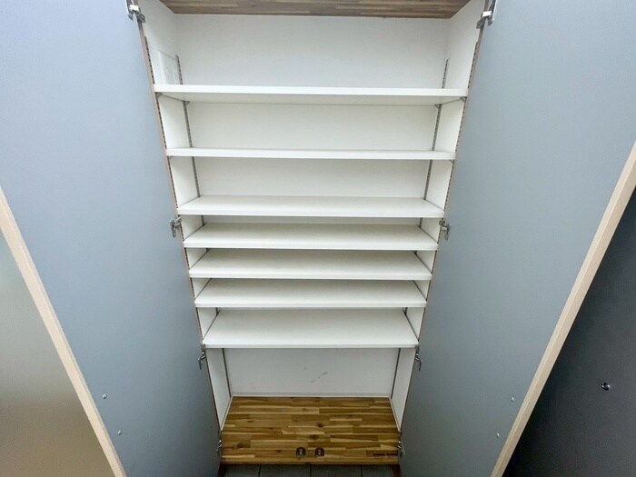 物件内観写真12　(靴箱)